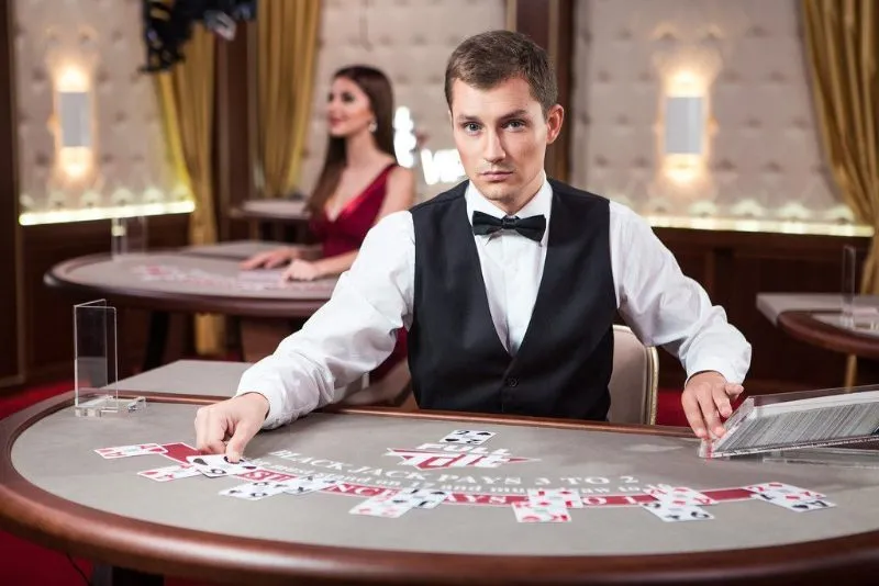 Giải đáp Dealer là nghề gì?